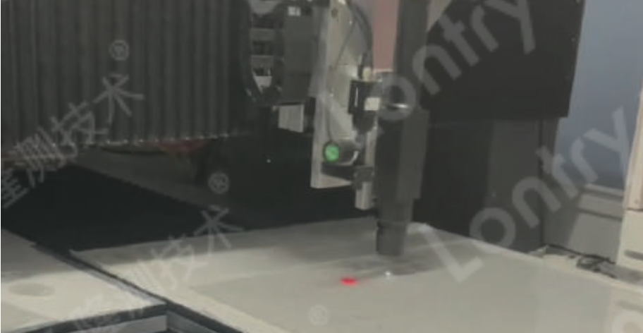 雷射切割機設備照片